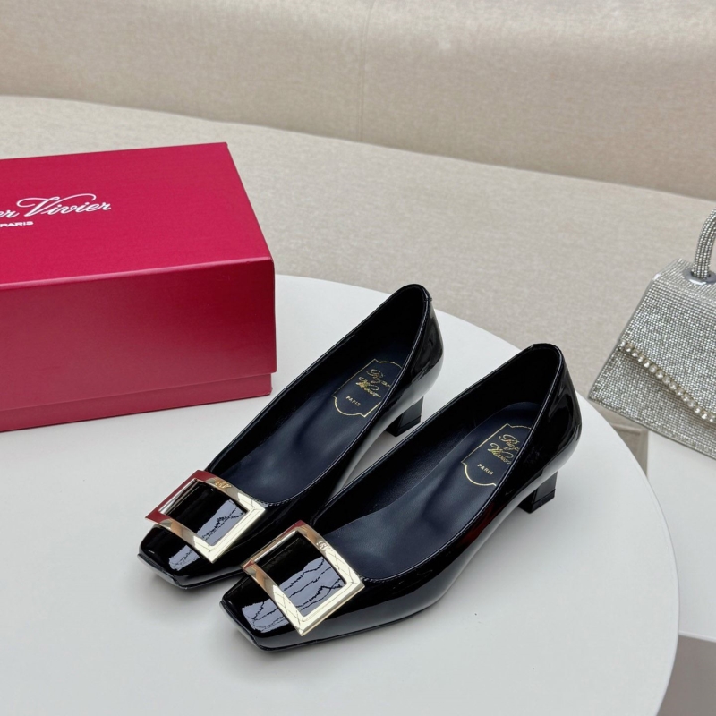 roger u1u1er flat shoes